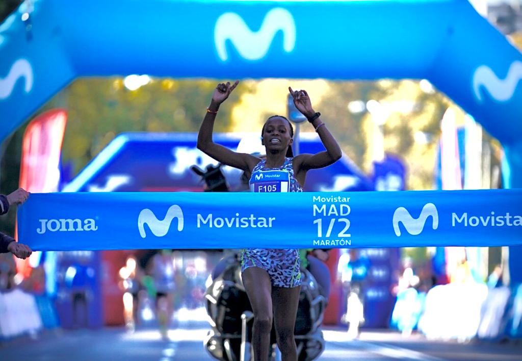 Seven runners run Madrid Half Marathon in less than 1 hour Watch